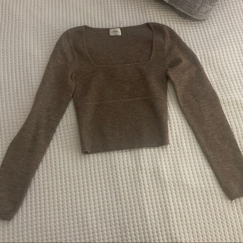 Wilfred Tan u-neck Sweater